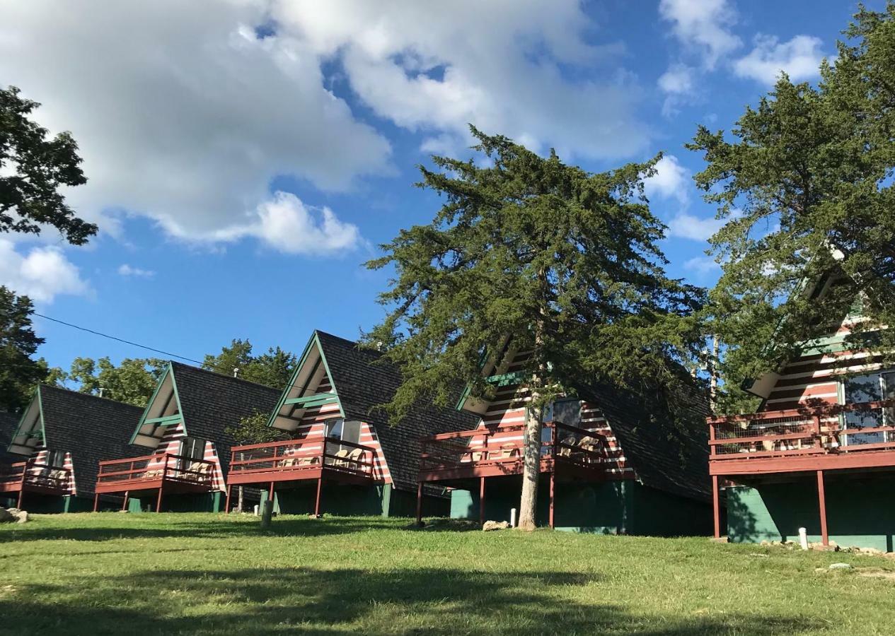 Calm Waters Resort Indian Point Exterior foto